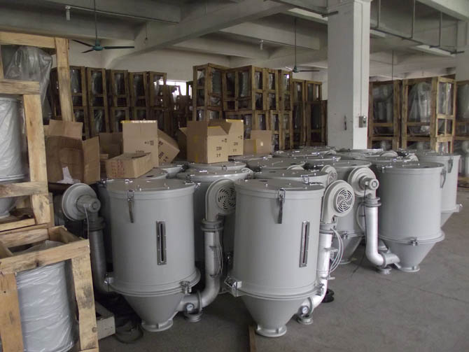 仓库一角，干燥机